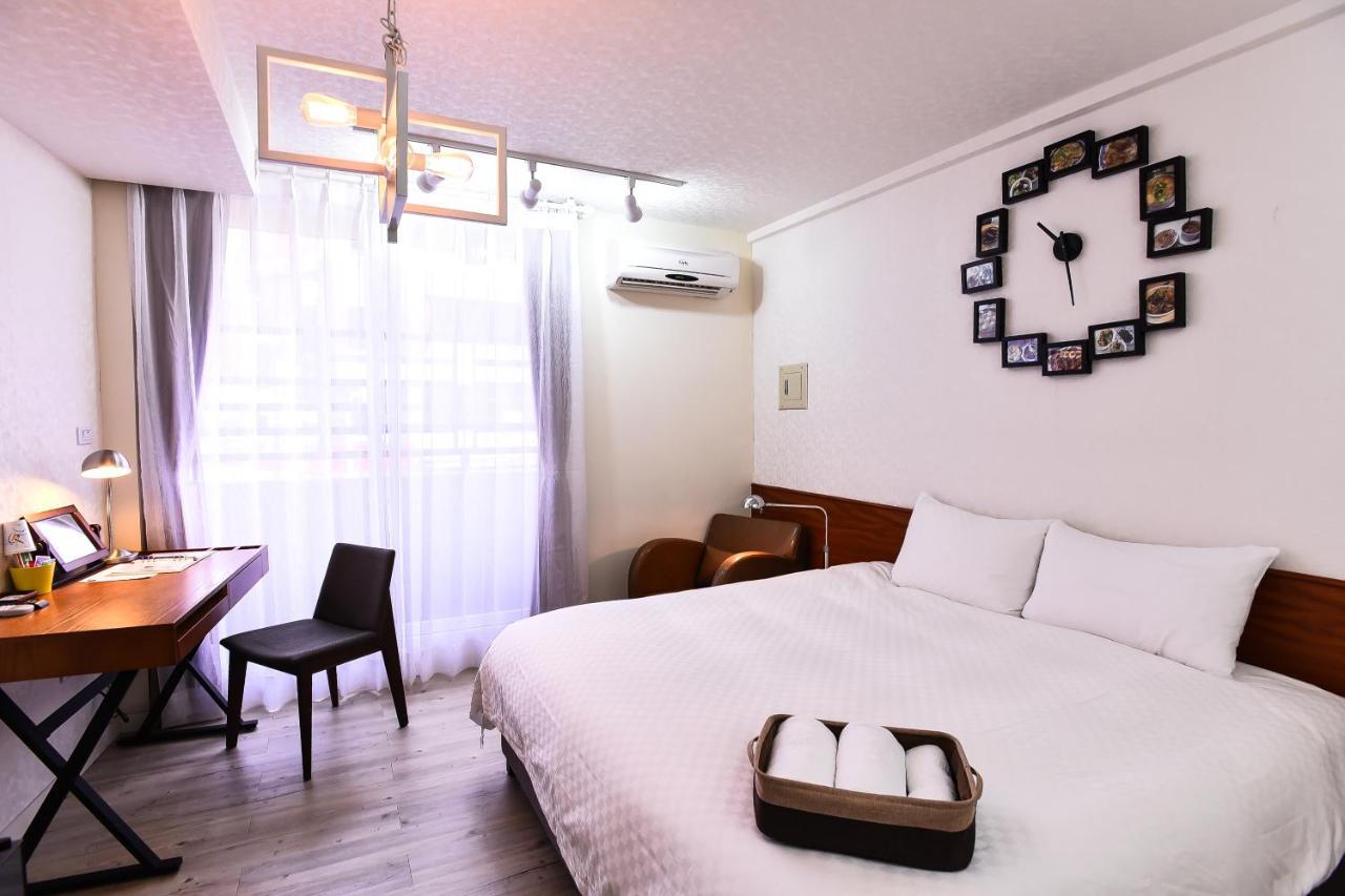 Rainbow Island Apartment Tainan Bagian luar foto